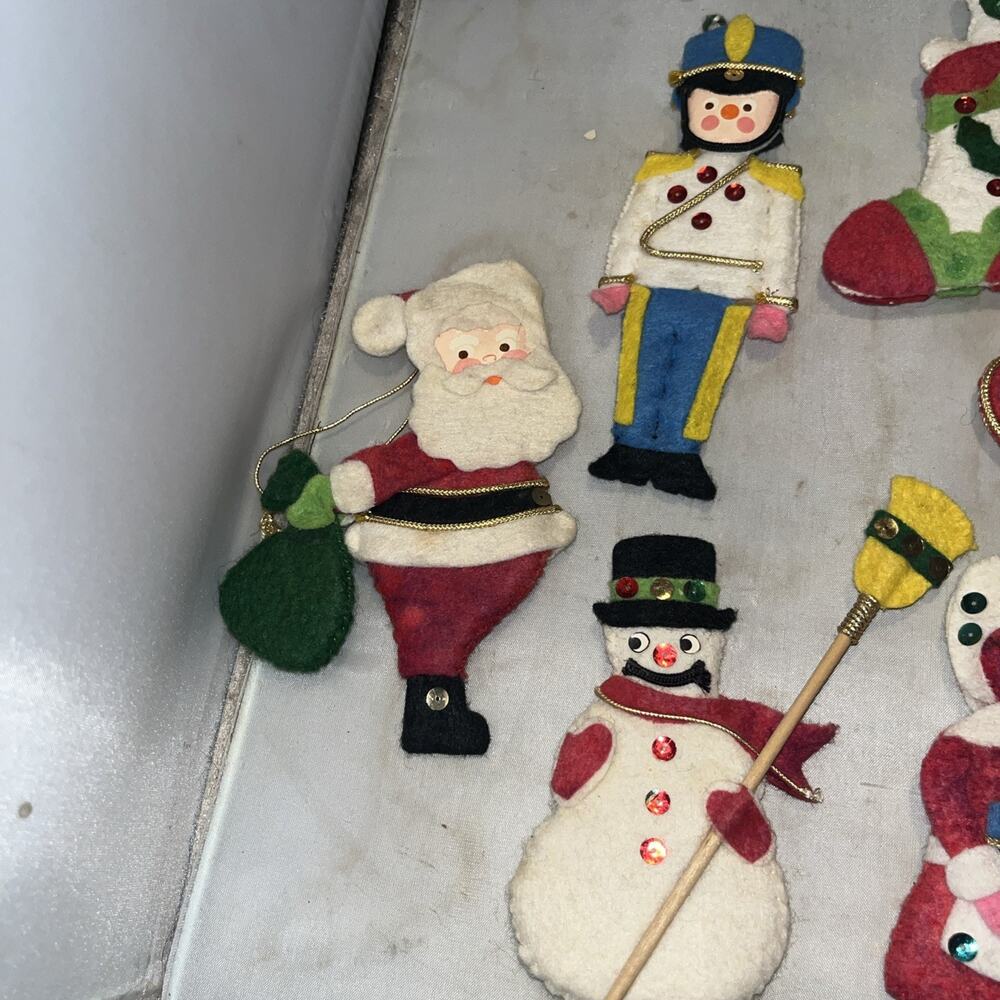 VTG Bucilla? Handmade Felt Sequins Christmas Ornaments Lot 10 - Picture 5 of 5